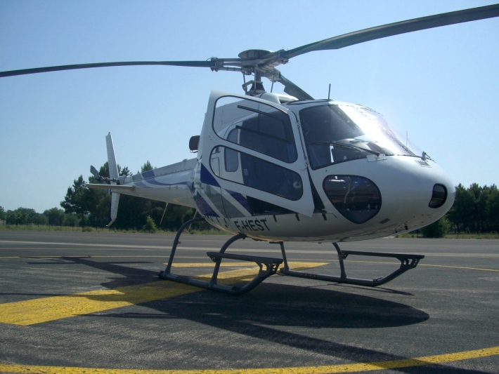 ECUREUIL AS350 : location hélicoptère privé - AEROAFFAIRES